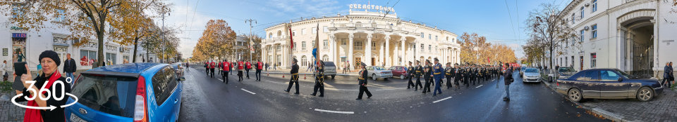 Праздничная колонна КПРФ на пр. Нахимова в Севастополе