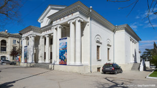 Кинотеатр Украина