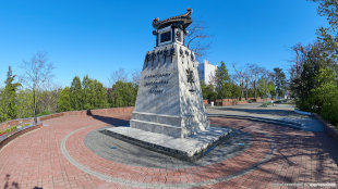 Памятник Казарскому - первый памятник Севастополя