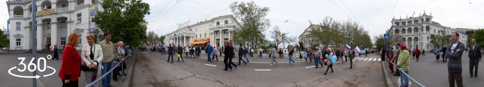 Колонна трудящихся на проспекте Нахимова