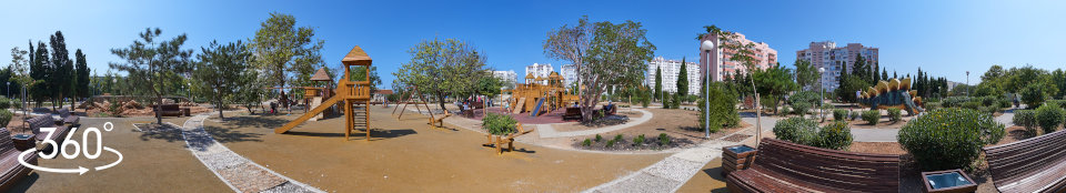 Детская площадка в Динопарке