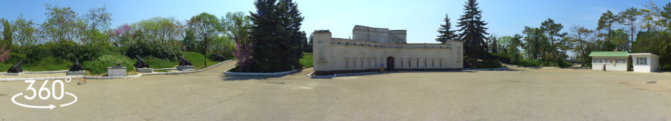 Площадь у оборонительной башни Малахова кургана до реконструкции