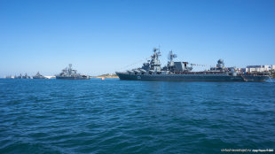Корабли на рейде перед Днем Победы 2014