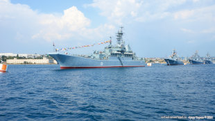 Корабли на рейде перед Днем ВМФ 2014
