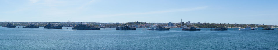 Корабли на рейде Севастопольской бухты 2015, вид с мыса Кордон