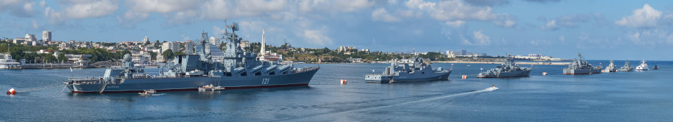Корабли на рейде Севастопольской бухты 2018, вид с мыса Кордон