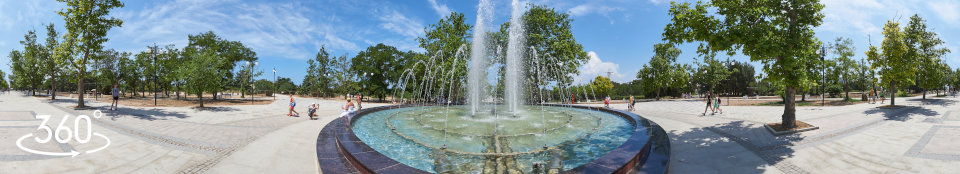 Центральня аллея парка Победы в районе большого фонтана