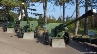 Сапун-гора, cоветские пушки М-42, ЗИС-2, ЗИС-3