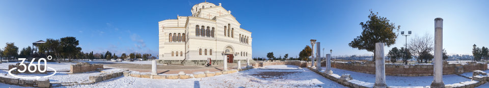 Собор св. Владимира в снегу - сферическая панорама 360 градусов