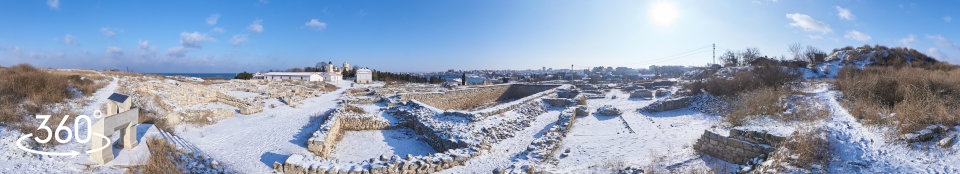 Главное херсонесское водохранилище в снегу - сферическая панорама 360 градусов